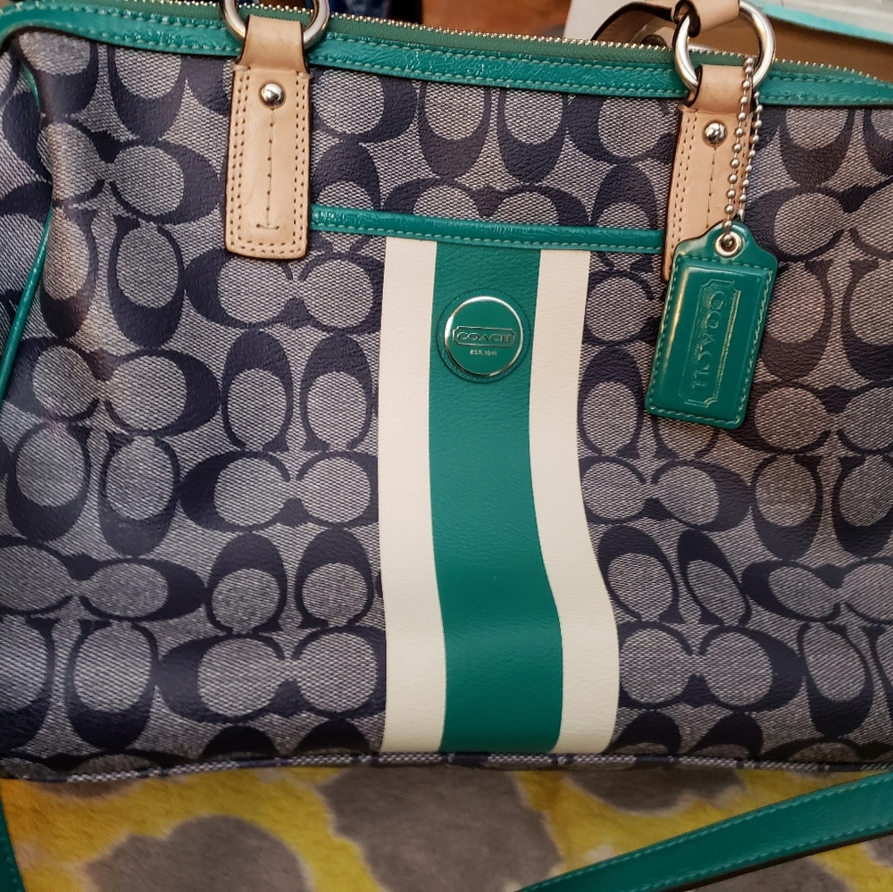 Leathe Coach purse